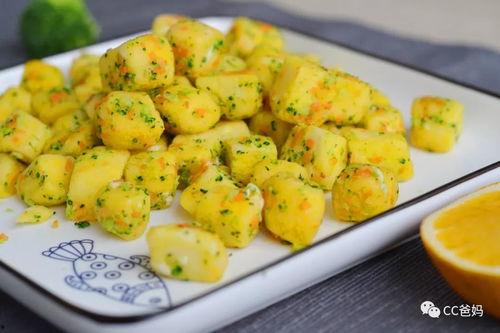 糖宝做菜给渣渣瓜吃视频,渣渣瓜品尝甜蜜滋味