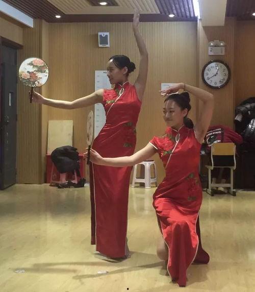 艺考吃瓜的视频,揭秘吃瓜群众背后的真实故事